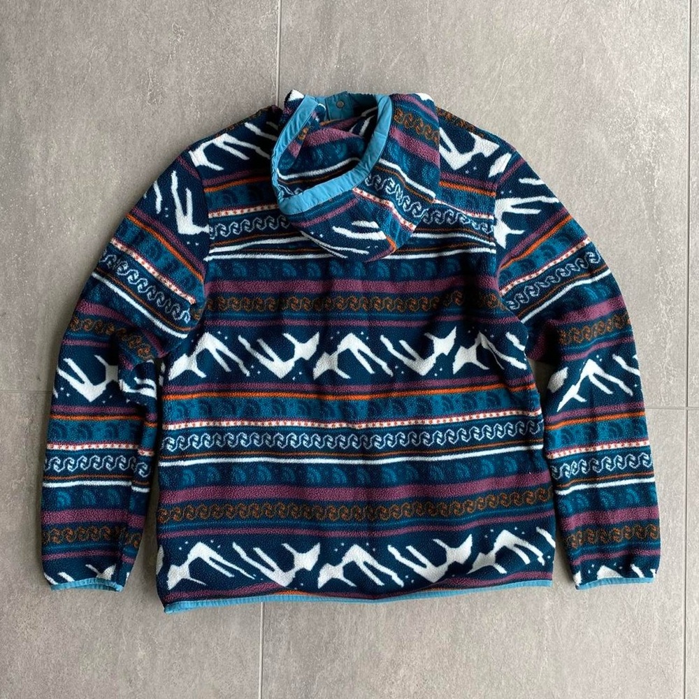 the north face jacket :) super cute and it great condition!!